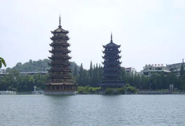 Tour Guilin fairyland, visit Dongli ancient village